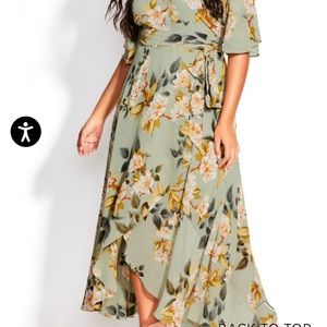 CITY CHIC
Magnolia Floral Maxi Dress - sage
